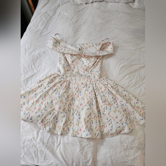 HOUSE OF CB Elida White Posy Print Corset Mini Dress Medium - Picture 10 of 10